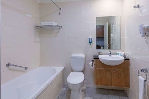Nesuto Canberra Apartment Hotel - Tourism Brisbane 4