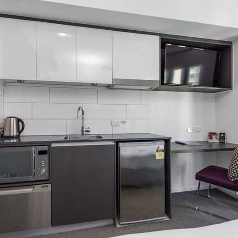 H On Mitchell Apartment Hotel - Brisbane Tourism 1