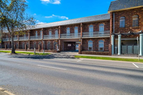 Quality Hotel Sherbourne Terrace - Tourism Brisbane 1