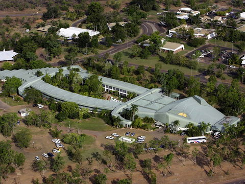 Mercure Kakadu Crocodile Hotel - Brisbane 4u 0