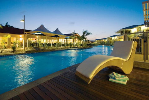 Oaks Pacific Blue Resort - Tourism Brisbane 1