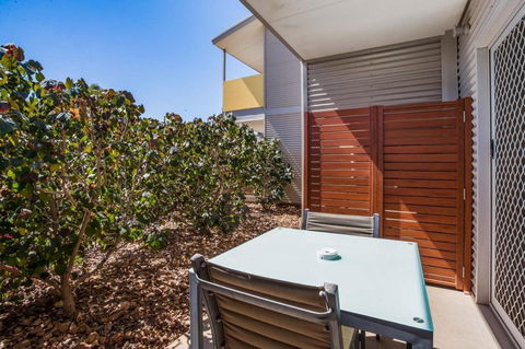 Onslow Beach Resort - Tourism Brisbane 1