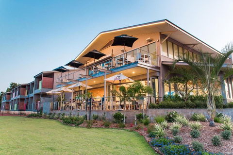 Onslow Beach Resort - Tourism Brisbane 2