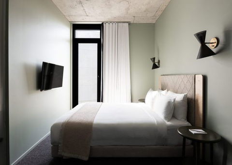 Alex Hotel, Perth - Tourism Brisbane 2