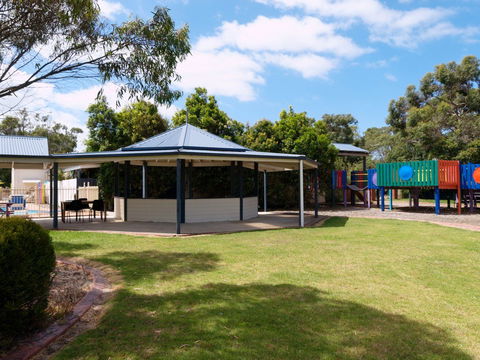 Woodbyne Resort - Tourism Brisbane 0