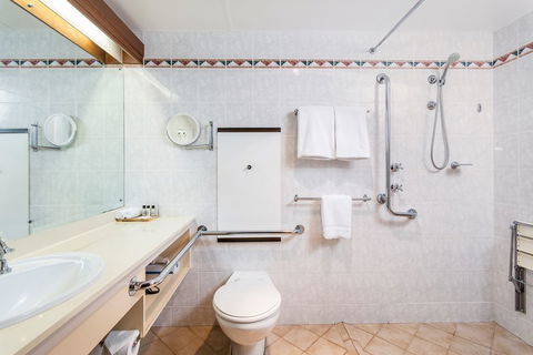 Adelaide Inn - Tourism Brisbane 2