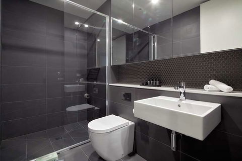 381 Cremorne - Brisbane 4u 1