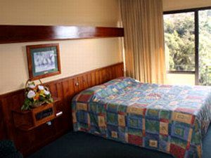 Village Family Motor Inn - Tourism Brisbane 0