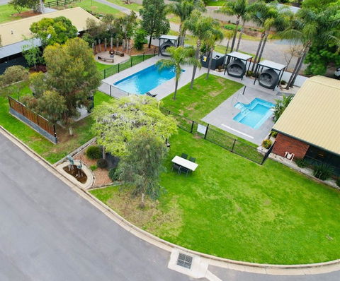 Federation Motor Inn - Tourism Brisbane 0