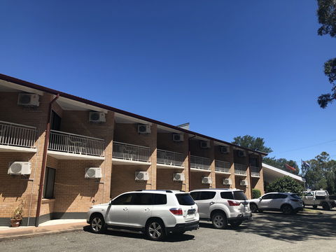 Charbonnier Hallmark - Tourism Brisbane 1