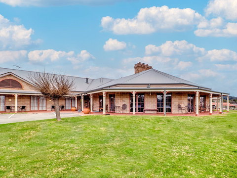 The Bowen Inn Motel - Tourism Brisbane 0