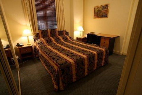 ULTIQA Rothbury Hotel - Tourism Brisbane 4