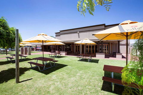 Boomerang Hotel - Tourism Brisbane 4