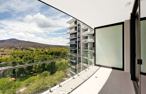 Astra Canberra Manhattan - Tourism Brisbane 11