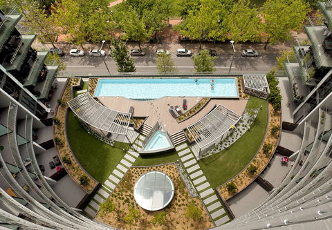 Astra Canberra Manhattan - Tourism Brisbane 12