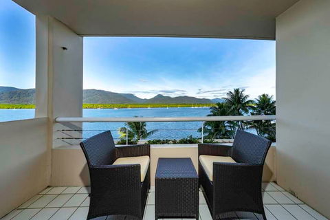 Hilton Cairns - Brisbane Tourism 3