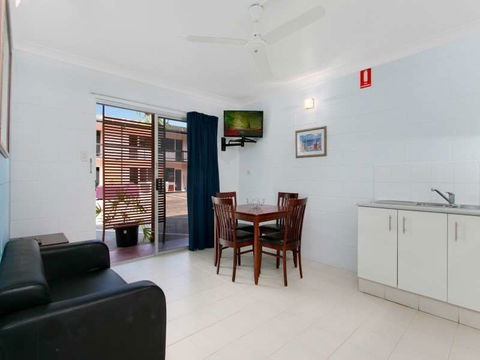 Cairns City Palms - Brisbane 4u 0
