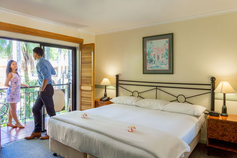 Palm Royale Cairns - Brisbane Tourism 3