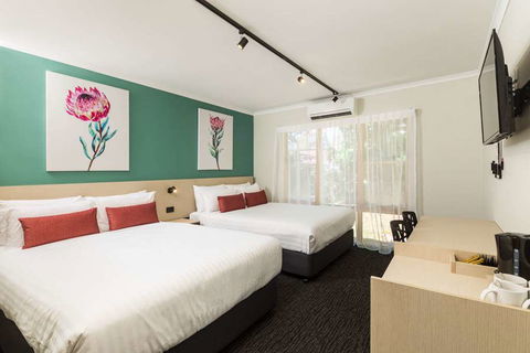 NIghtcap At Balaclava Hotel - Tourism Brisbane 4