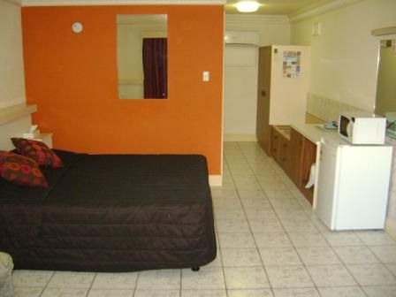 Alice Springs Airport Motel - Brisbane 4u 1
