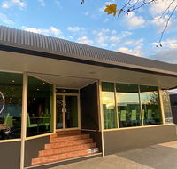Ashton Townhouse Motel  Suites Tumut - Brisbane 4u