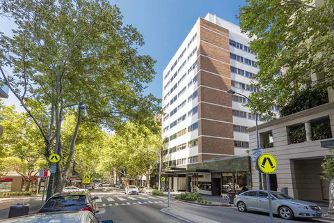 The Macleay Serviced Apartment Hotel - Brisbane 4u 2