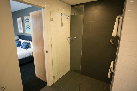 Alpha Hotel Eastern Creek - Tourism Brisbane 1