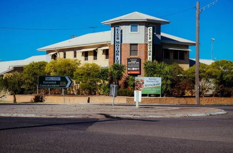 MAS Country Club Motor Inn - Tourism Brisbane 0