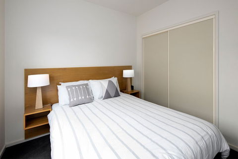 Lady Bay Resort - Brisbane 4u 1