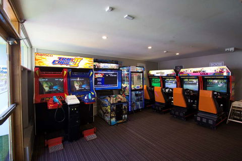 Nightcap At High Flyer Hotel - Brisbane 4u 2