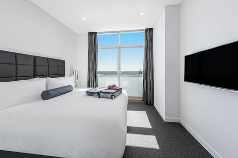 Meriton Suites Chatswood - Tourism Brisbane 0
