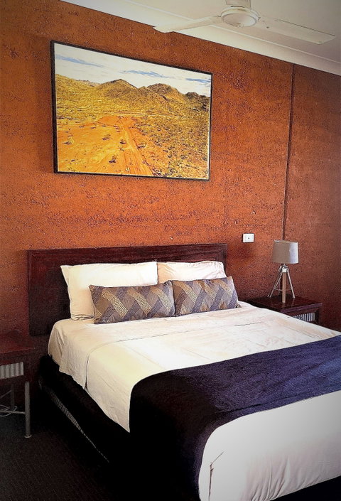 Gidgee Inn - Tourism Brisbane 1