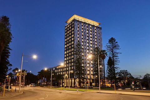 DoubleTree By Hilton Perth Waterfront - Tourism Brisbane 2