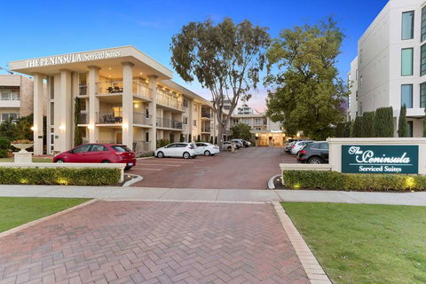 The Peninsula Riverside Apartments - Tourism Brisbane 0