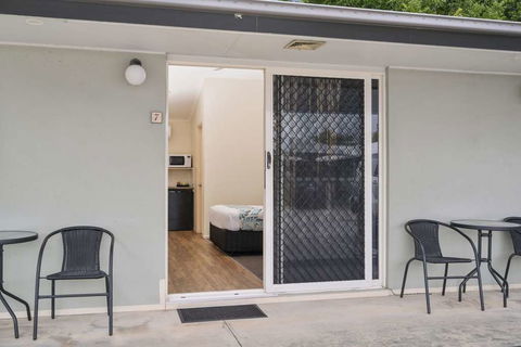 Caboolture Central Motor Inn, SureStay Collection - Brisbane 4u 12