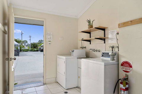 Caboolture Central Motor Inn, SureStay Collection - Brisbane 4u 17