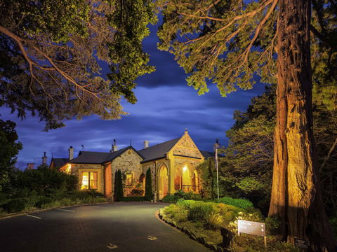 Mount Lofty House - Tourism Brisbane 0