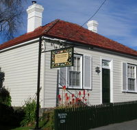 Alice's Cottages - Brisbane 4u