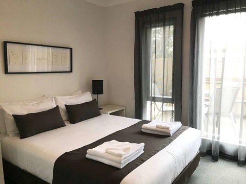 DressCircle Apts - Archer St - Tourism Brisbane 1