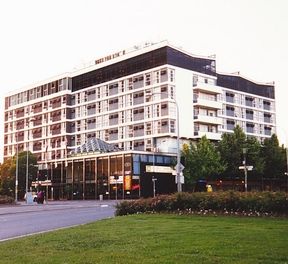 Hotel Adelaide International - Tourism Brisbane 0
