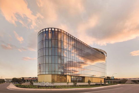 Vibe Hotel Canberra Airport - Brisbane Tourism 0