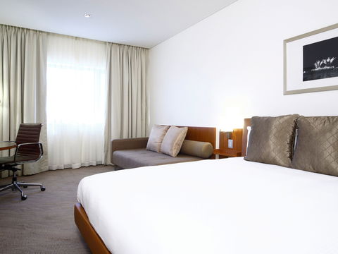 Novotel Canberra - Brisbane Tourism 0