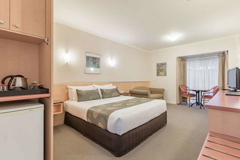 Waverley International Hotel - Tourism Brisbane 1