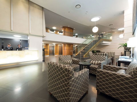 Oaks Aurora - Brisbane 4u 1