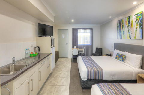 Roma Central Motel - Tourism Brisbane 2