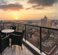 Meriton Suites Pitt Street - Tourism Brisbane