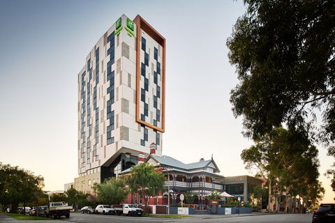 Holiday Inn West Perth - Brisbane 4u 2