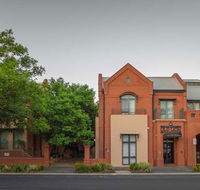 Majestic Old Lion Apartments - Tourism Brisbane