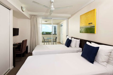 Cairns Central Plaza Apartment - Brisbane 4u 2