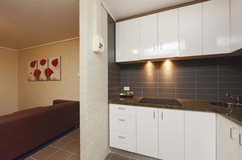 Ibis Styles Canberra - Tourism Brisbane 12